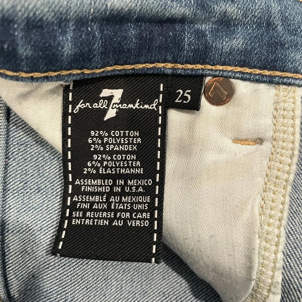 7 For All Mankind Distressed Blue Cropped Jeans - Picture 5 of 8